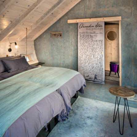 10 Shipwreck Lodge - Twin room