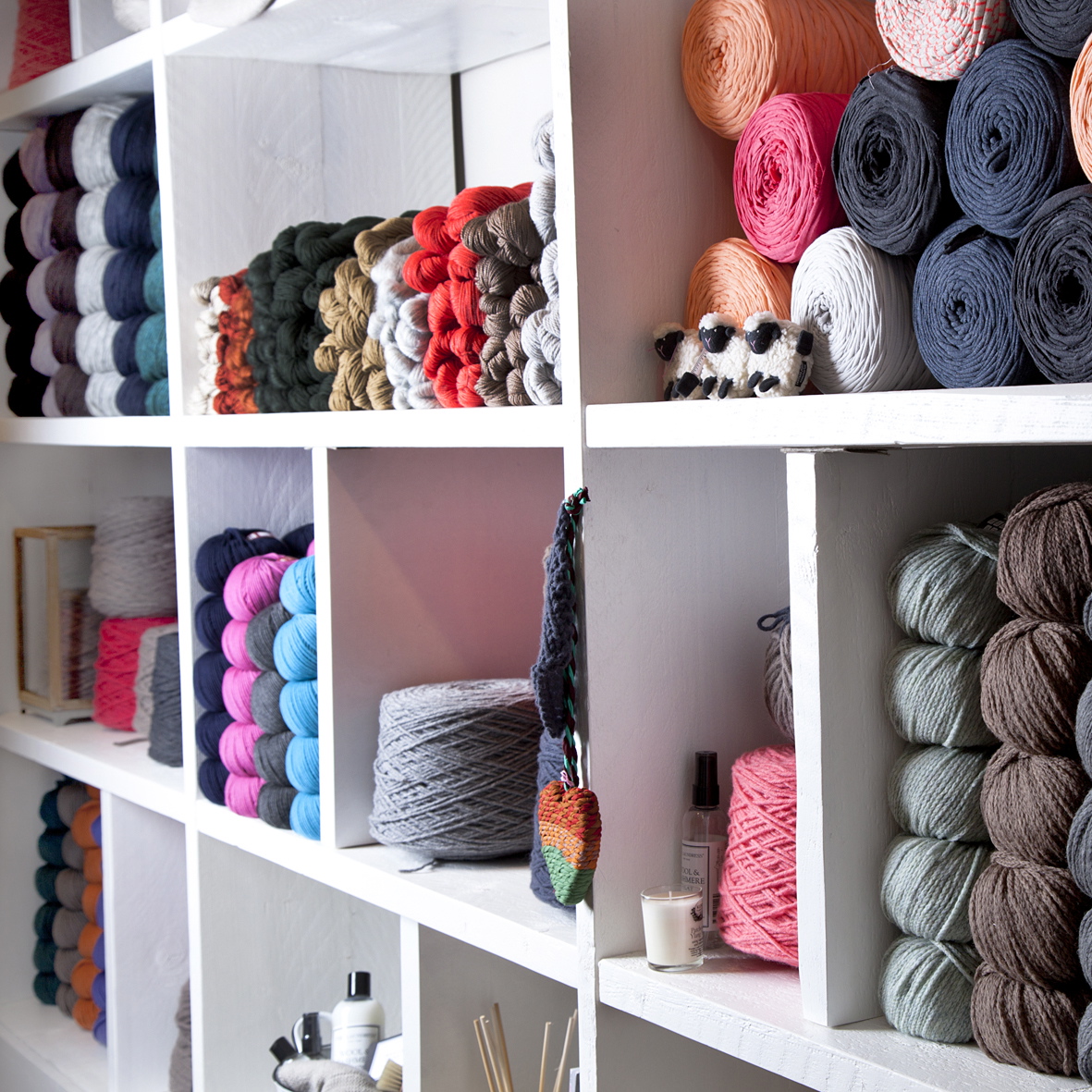 Knit Knit Berlin's knitting shop Berlin CREME GUIDES