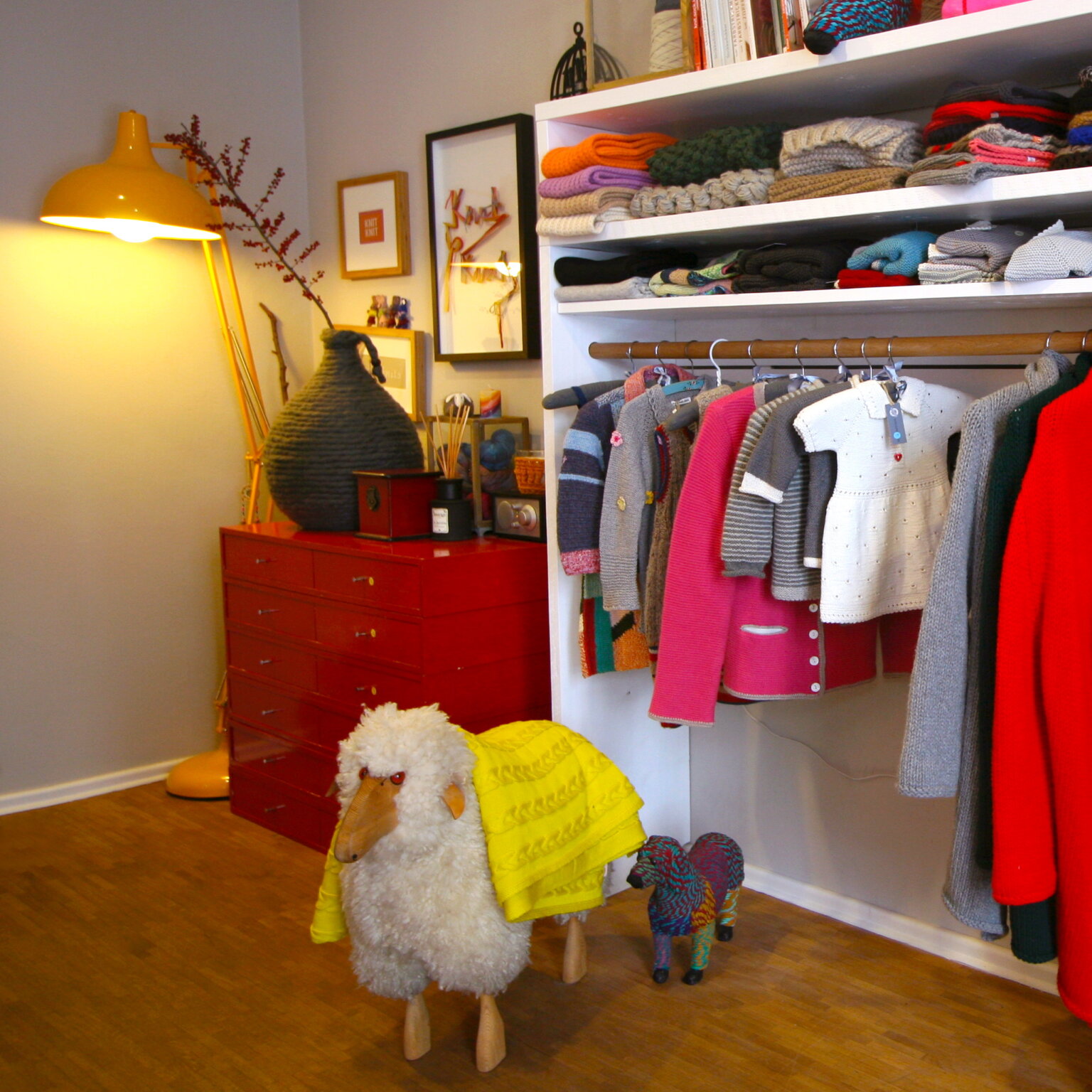 Knit-Knit-Linienstraße-stricken-Berlin-x