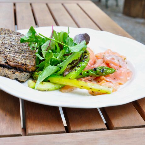 Sauvage-Berlin-Paleo-Restaurant-Fruehstueck-Lachs