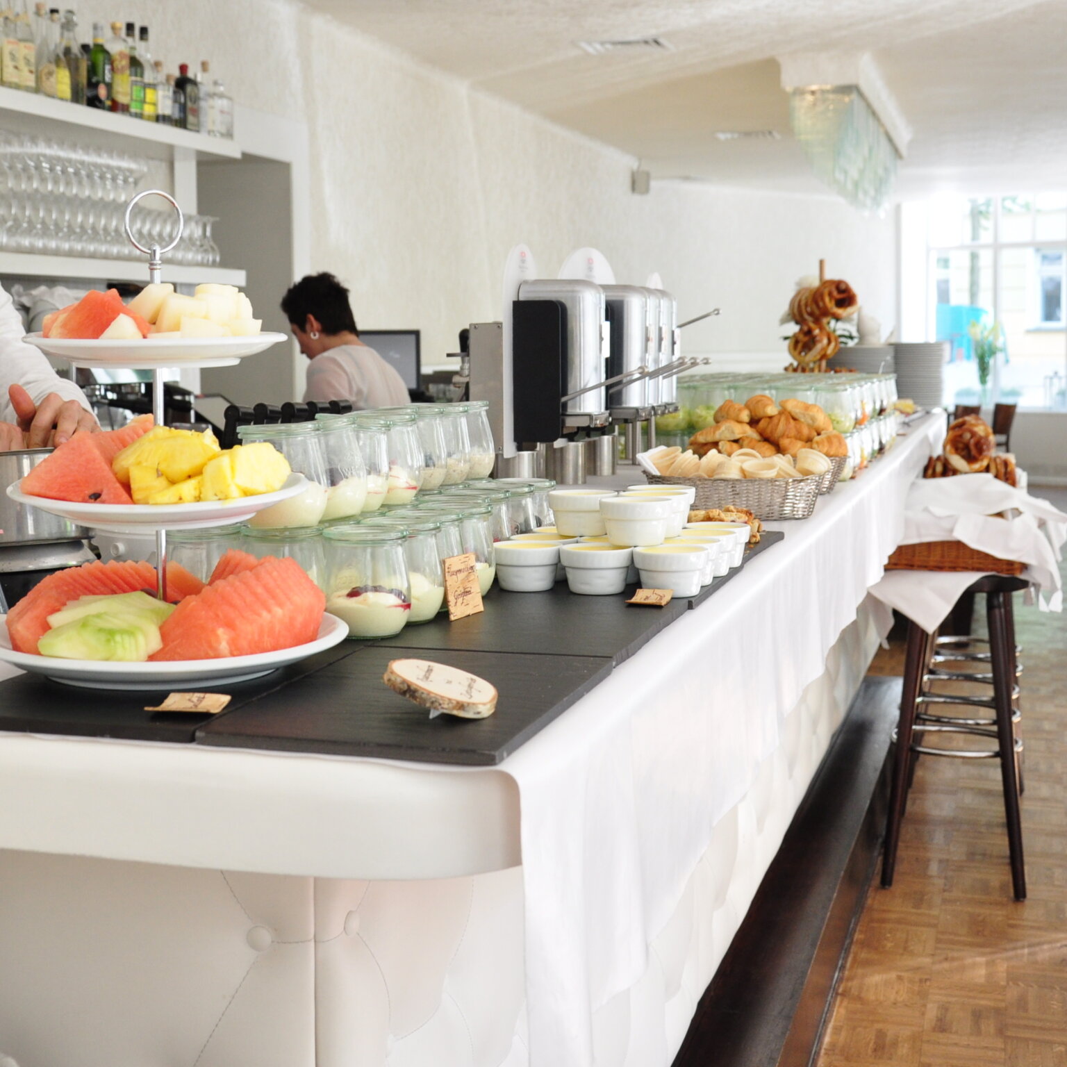 Schneeweiss-Berlin- Fruehstueck-Brunch-Bueffet