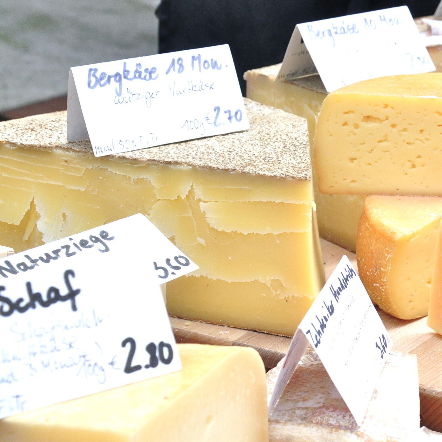Blomeyers-Kaese-Berlin-Coledampfs-Bergkäse