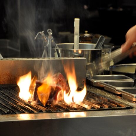 Midtown-Grill-Berlin-Potsdamer-Platz-Feuer