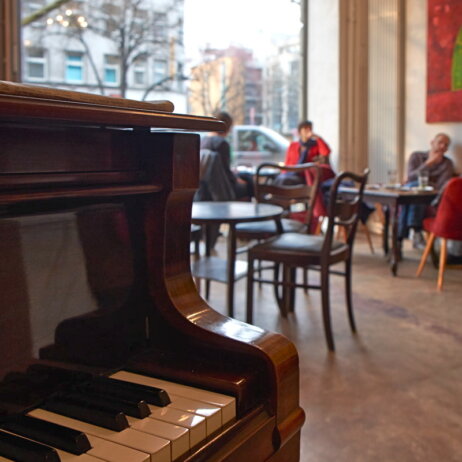 Mischkonzern-p103-Cafe-Lunch-Berlin-Potsdamer-Straße-1