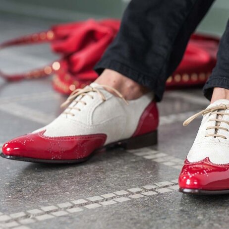 Binné Designed in Hamburg Brogues Tatütata