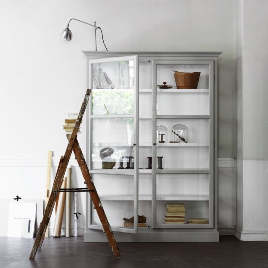 Lindebjerg Design Glas Vitinen Schränke große Vitrine in grau