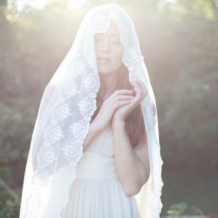 Elfenkleid Brautmode Mode Wien Hochzeitskleid mit Schleier