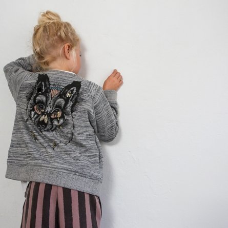 Milk Copenhagen Kindermode zuhause bestellen Pullover mit Wolfskopf