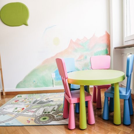 Wordculture Sprachschule Übersetzungen Zürich Kindertisch