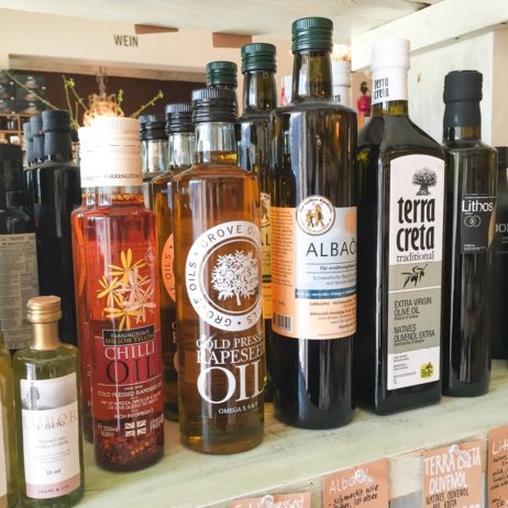 Goldhahn und Sampson Feinkost Kochbücher Berlin Öl