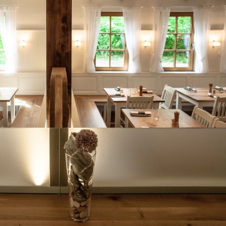 Klee Restaurant Terrasse am See Innenraum