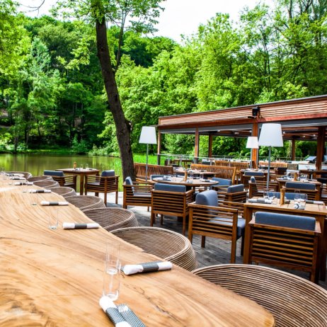 Klee Restaurant Terrasse am See Außenbereich