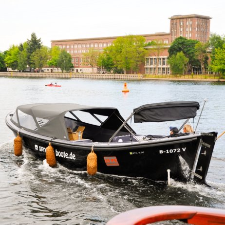 Spreeboote Berlin Rummelburger Bucht Lou 1