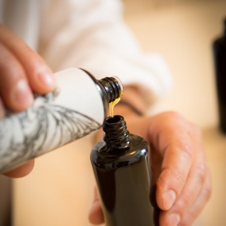 Max and Me Öle Treatment Wien Flaschen