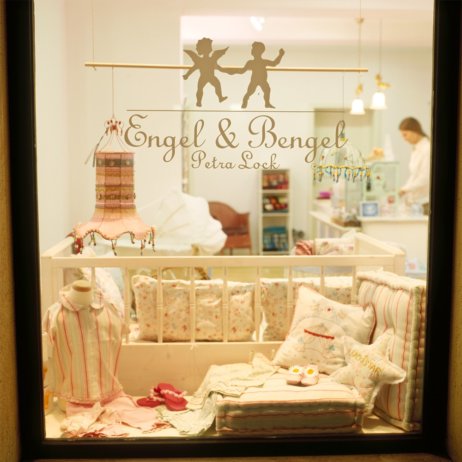 Engel und Bengel Kindermode Spielzeug München Schaufenster
