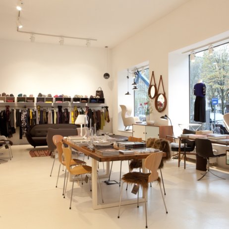 Falkenberg Concept Store München Tisch und Stühle