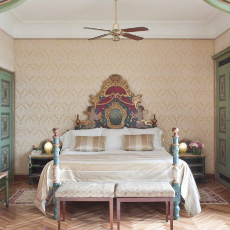 La Gavina Luxushotel am Meer Spanien großes Bett