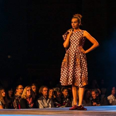 Noh Nee ausgefallene Dirndl München