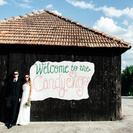 belle and sass Hochzeit Fotografie Schild