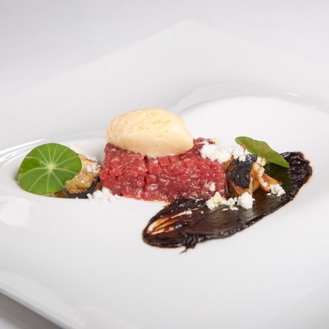 Restaurant GLASS Uhlandstaße Berlin Vorspeise Tartar