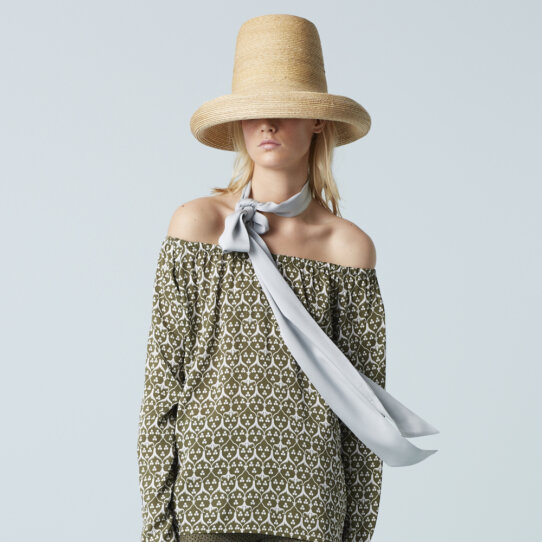 Zürich Parenti Bluse im Carmenschnitt aus Seide