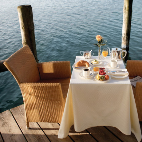 Hotel La Villa Starnberg See Frühstück am See
