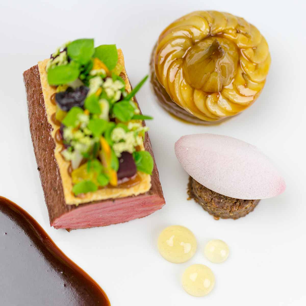 Restaurant Lorenz Adlon Esszimmer Berlin Creme Guides