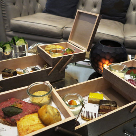 Kempinski Wien Ladies and Gents Tea Nähkasten