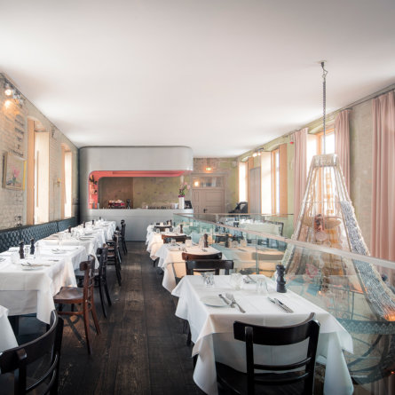 The Grand Restaurant Bar Club Berlin Tische