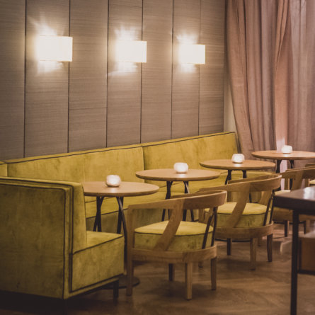 Grapes Bar München Neues Interior im Cortiina Hotel