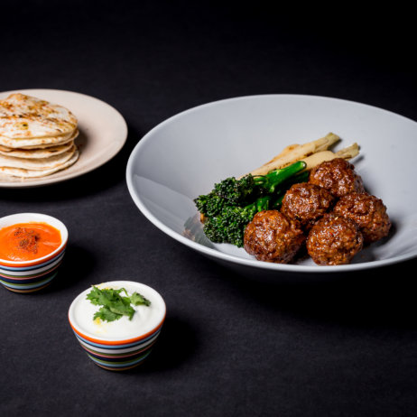 Freistoff 2017 Lammbällchen Naan-Brot und Dips