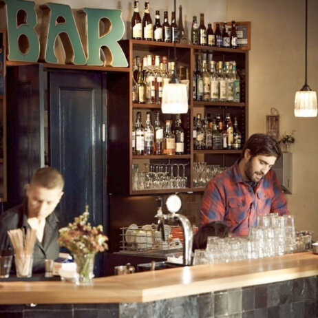 DesAmis_Bar+mit+Coctails+und+Drinks-2