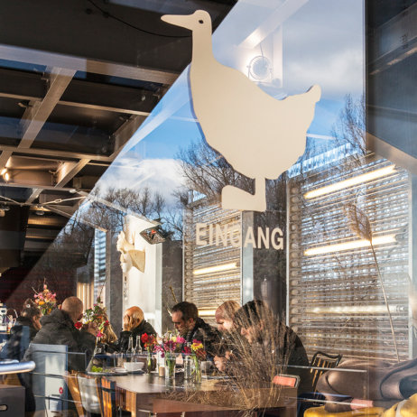 Café Entenwerder an der Elbe in Hamburg-4