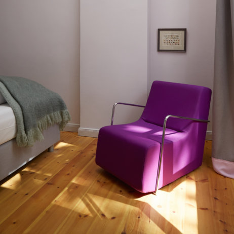 Vilhelm7 Hotel Berlin Kreuzberg_Designsessel lila