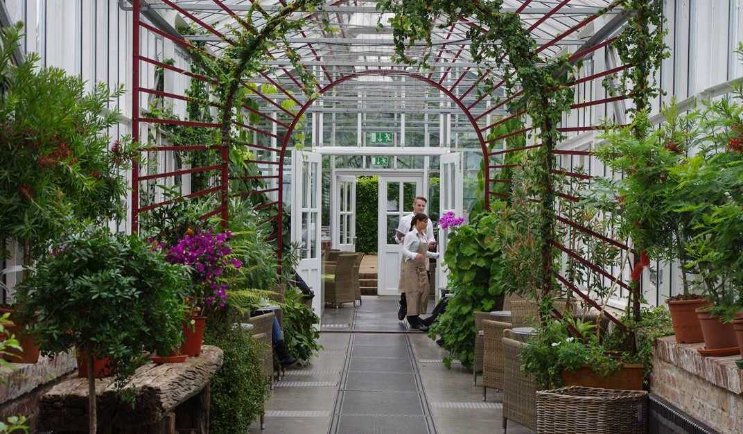 Café in der Königlichen Gartenakademie Berlin Dahlem