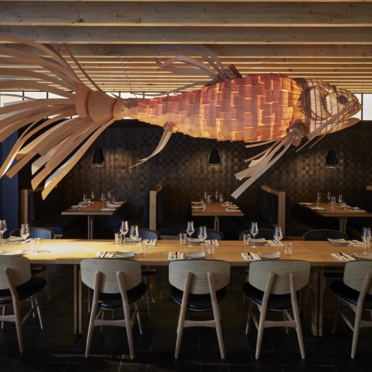 Izakaya Restaurant und Bar München_Freischwebender Fisch