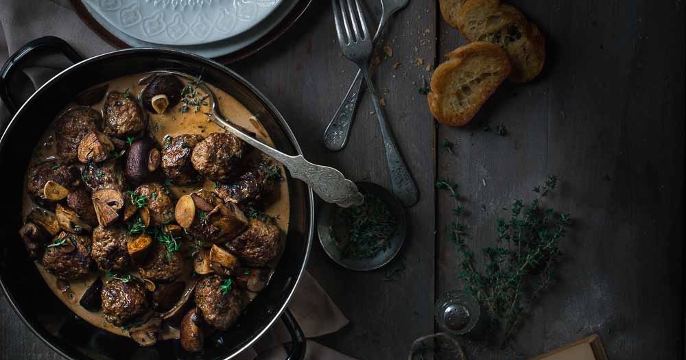 Rezept für Hackbällchen in THymian-PIlz-Sauce von Katharina Küllmer ...