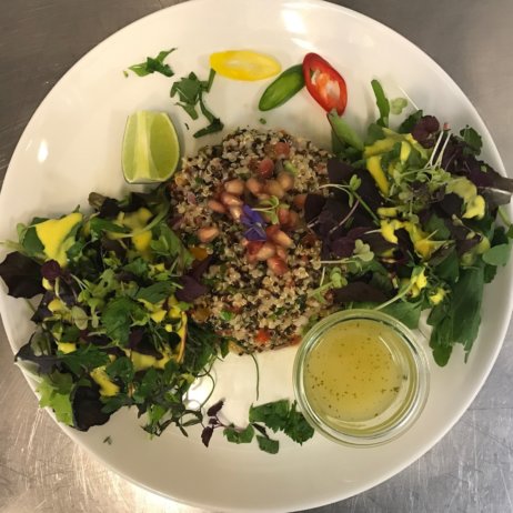 Blitz Restaurant München_Quinoa Salat mit Granatapfel