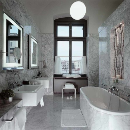 Badezimmer im Hotel de Rome Unter den Linden