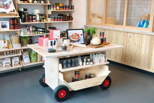 Luisa Kocht in Berlin-Prenzlauer Berg Luisa Kocht in Berlin-Prenzlauer Berg