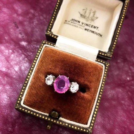 Schmuskstücke bei Antique Vintage Jewellery Berlin Mitte-5