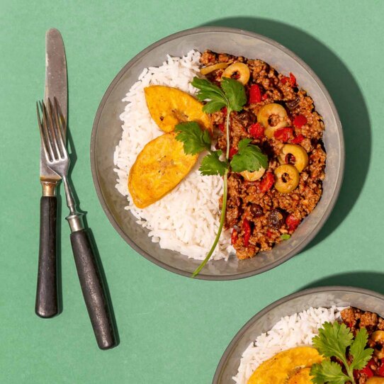 Picadillo Hackpfanne mit Rosinen und Kochbananen-2