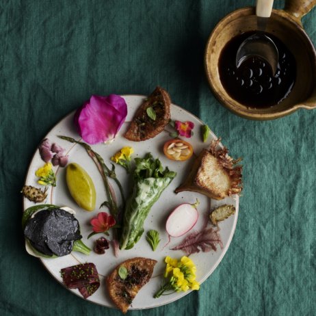 Restaurant Noma Kopenhagen_vegetarisches Sommermenü_Rohkost und gekochtes Gemüse