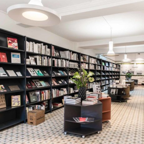 Buchhandlung Never Stop Reading Zürich-3