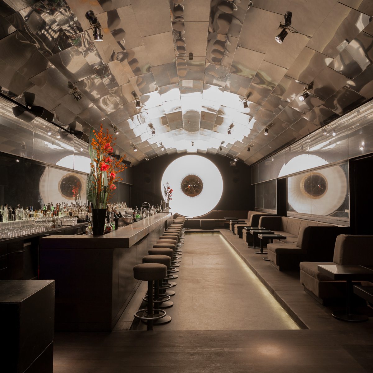 Die Bar Tausend In Mitte Berlin Creme Guides