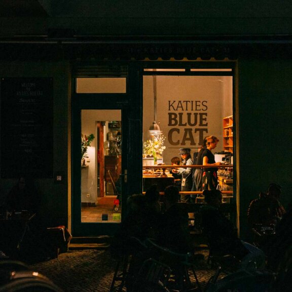 Event Creme Guides x Katies Blue Cat-14