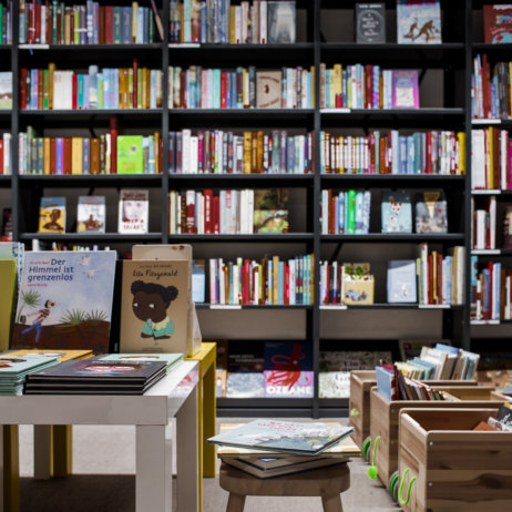 Buchhandlung im Volkshaus in Zürich-5