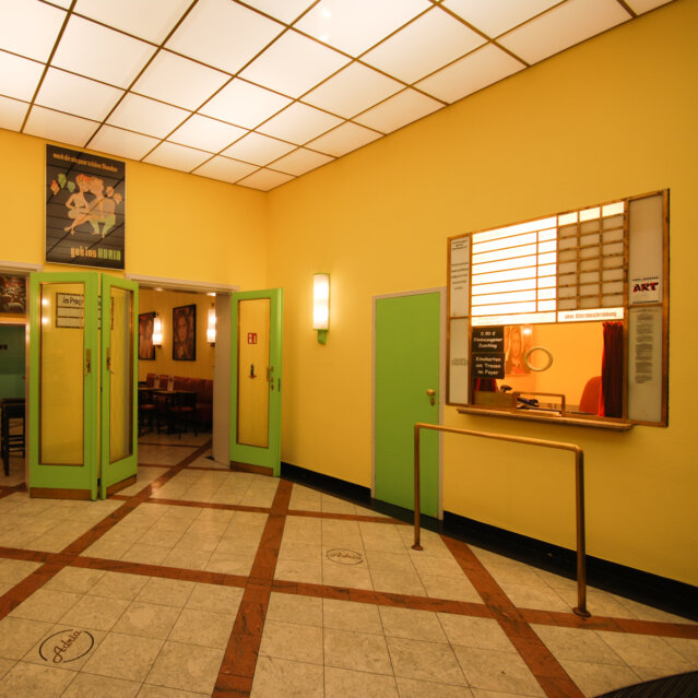 Adria Kino in Berlin Steglitz-3 Adria Kino in Berlin Steglitz-3