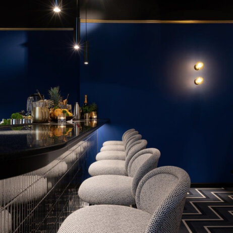 Contemporary Bar in München-3