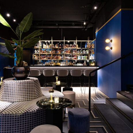 Contemporary Bar in München